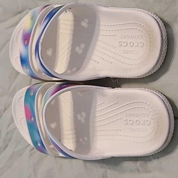 Bundle of two pairs of M4/W6 crocs sandals. EUC - Picture 6 of 7
